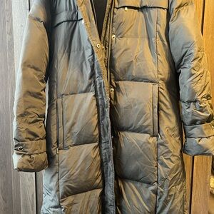 Michael Kors Women’s Olive Green Puffer Coat, excellent condition, size M